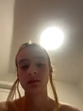 SeccySerena online show from 02/04/26, 08:48