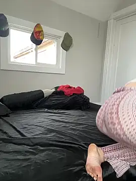 SeccySerena online show from 10/12/25, 01:45