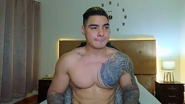 Steven Velez online show from 11/08/25, 01:20