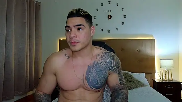 Steven Velez online show from 10/28/25, 01:50