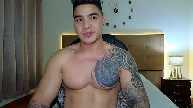 Snapshot of Steven_Velez chatting on 10/19/25, 01:52 Steven Velez online show from 10/19/25, 01:52