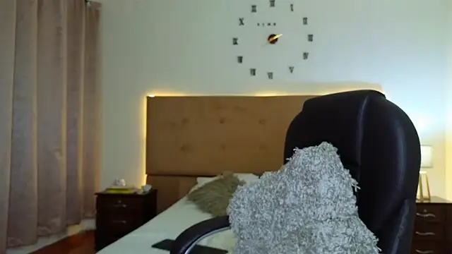 Steven Velez online show from 11/11/25, 12:27