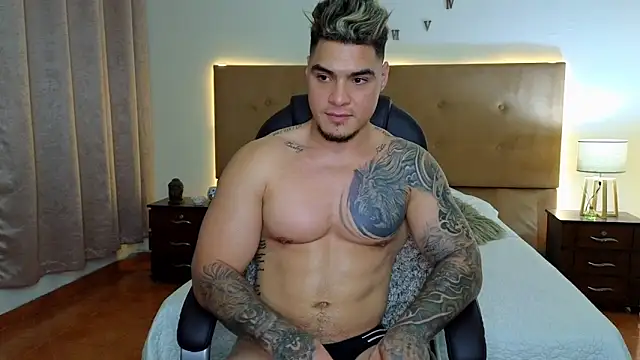 Snapshot of Steven_Velez chatting on 10/04/25, 02:35 Steven Velez online show from 10/04/25, 02:35