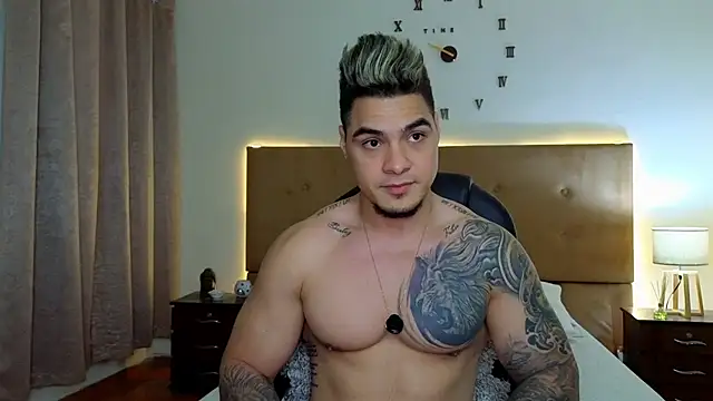 Snapshot of Steven_Velez chatting on 10/11/25, 11:39 Steven Velez online show from 10/11/25, 11:39