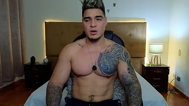 Snapshot of Steven_Velez chatting on 09/19/25, 12:47 Steven Velez online show from 09/19/25, 12:47