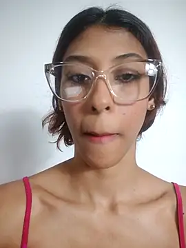 Snapshot of Mia_kam21 chatting on 10/19/25, 06:38 Mia kam21 online show from 10/19/25, 06:38