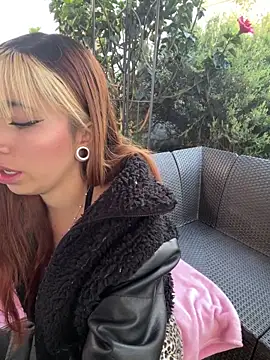 Sallem Pink online show from 11/27/25, 11:21