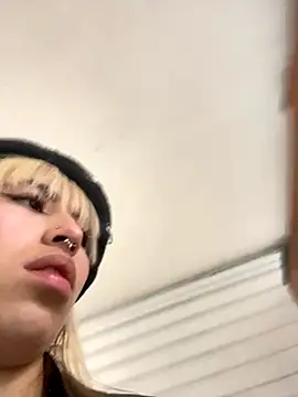 Sallem Pink online show from 11/11/25, 11:05