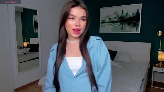 HollisHearl online show from 11/06/25, 07:23