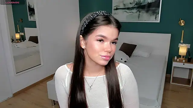 HollisHearl online show from 09/17/25, 07:10