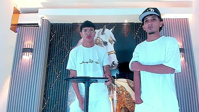 Snapshot of Dominic_Max_ chatting on 10/26/25, 10:15 Dominic Max online show from 10/26/25, 10:15