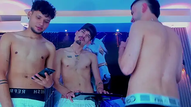 Snapshot of Dominic_Max_ chatting on 09/13/25, 04:40 Dominic Max online show from 09/13/25, 04:40