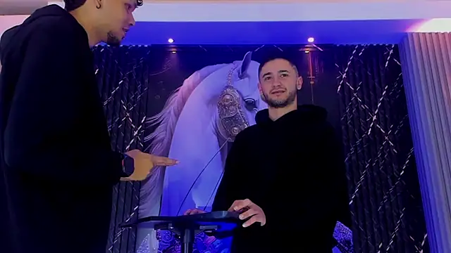 Snapshot of Dominic_Max_ chatting on 09/12/25, 04:12 Dominic Max online show from 09/12/25, 04:12