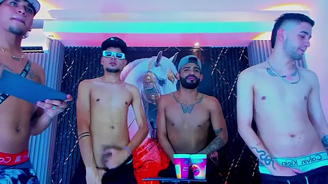 Snapshot of Dominic_Max_ chatting on 09/15/25, 05:02 Dominic Max online show from 09/15/25, 05:02