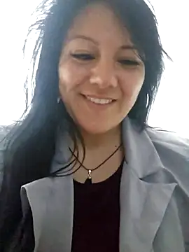 Snapshot of karla_valk1 chatting on 09/20/25, 01:32 karla valk1 online show from 09/20/25, 01:32