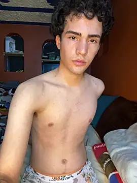 Snapshot of danloveo chatting on 12/18/25, 07:24 danloveo online show from 12/18/25, 07:24