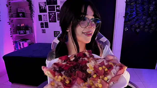 Liz rogers x online show from 12/21/25, 01:52