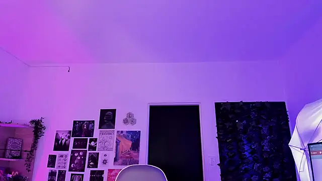 Liz rogers x online show from 11/14/25, 02:37