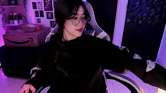 Liz rogers x online show from 12/18/25, 01:44