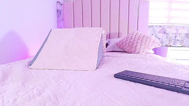 cataleya ebony  online show from 11/07/25, 07:18