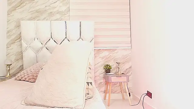 cataleya ebony  online show from 01/12/26, 03:02