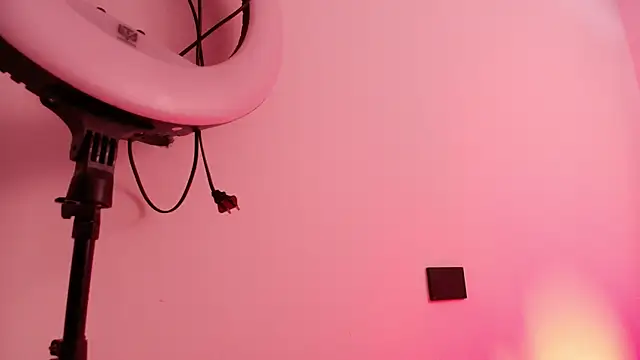 cataleya ebony  online show from 10/27/25, 07:59