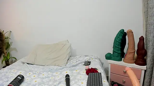 charlloteevans X online show from 04/11/26, 07:50