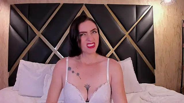 MeganHoffmaan online show from 10/20/25, 07:36