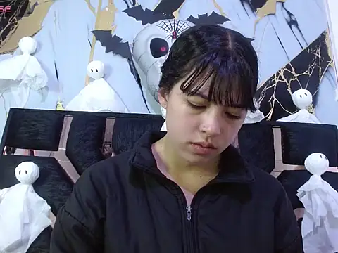 malejahotcs01 online show from 10/21/25, 10:47