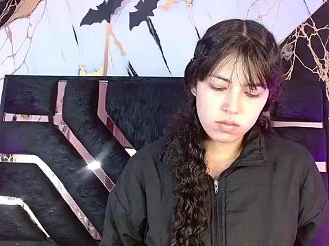 malejahotcs01 online show from 11/11/25, 11:38