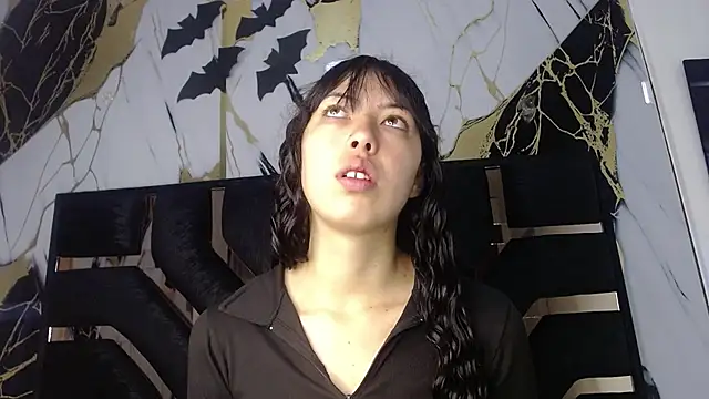 malejahotcs01 online show from 12/14/25, 11:16