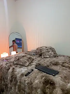 myc hot online show from 03/08/26, 06:49