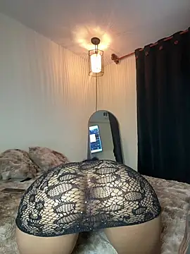 myc hot online show from 04/19/26, 06:25