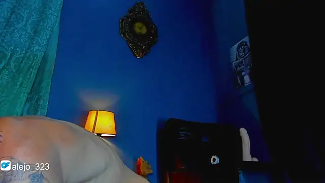 alejo  323   online show from 11/30/25, 03:07