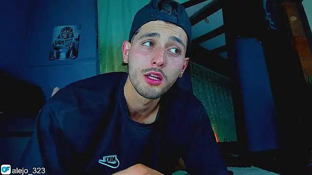 alejo  323   online show from 10/17/25, 01:42