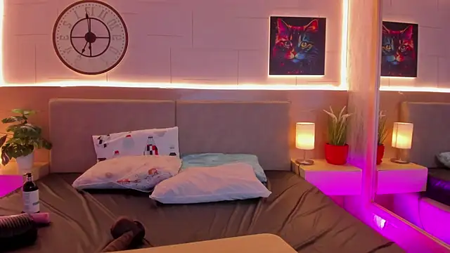 Meloddy Rose online show from 11/16/25, 10:35