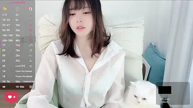 yara hot1 online show from 06/19/26, 02:39