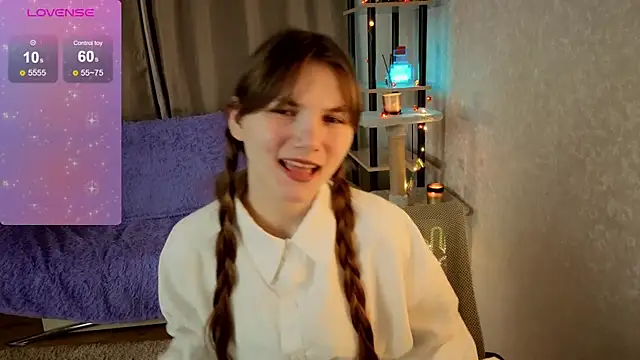 Snapshot of Nika_OMG chatting on 11/05/25, 08:23 Nika OMG online show from 11/05/25, 08:23