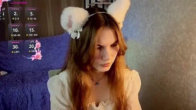 Snapshot of Nika_OMG chatting on 10/03/25, 08:32 Nika OMG online show from 10/03/25, 08:32