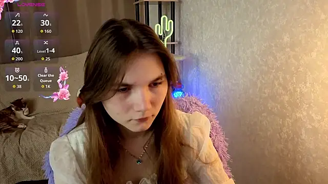 Snapshot of Nika_OMG chatting on 10/11/25, 07:37 Nika OMG online show from 10/11/25, 07:37