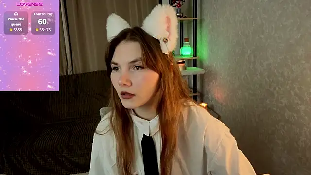 Snapshot of Nika_OMG chatting on 11/01/25, 08:57 Nika OMG online show from 11/01/25, 08:57