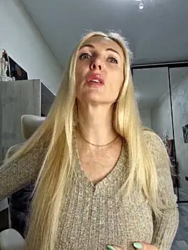 Monna online show from 12/04/25, 02:38