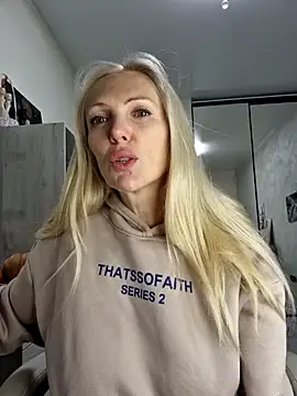 Monna online show from 10/30/25, 02:36