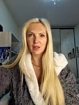 Snapshot of Monna chatting on 05/02/26, 05:40 Monna online show from 05/02/26, 05:40