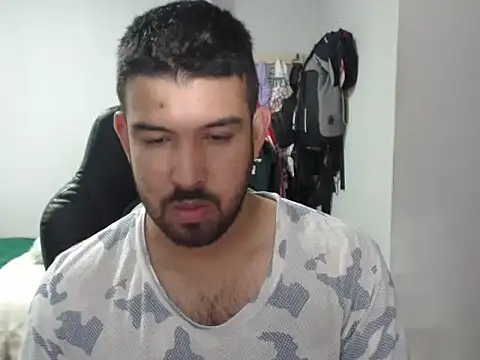 Axel11113 online show from 11/13/25, 03:21