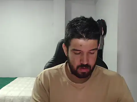 Axel11113 online show from 12/14/25, 02:07