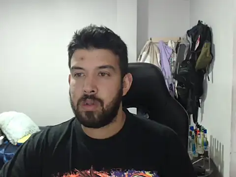 Axel11113 online show from 10/18/25, 03:30