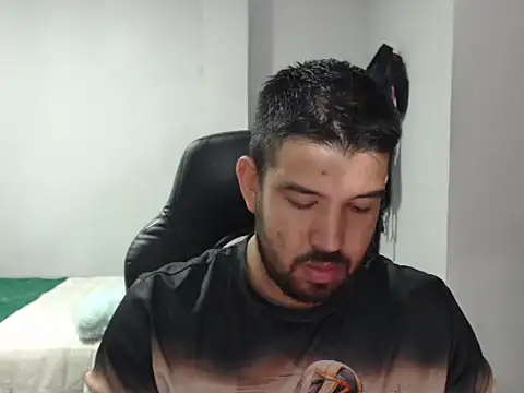 Axel11113 online show from 11/22/25, 03:27