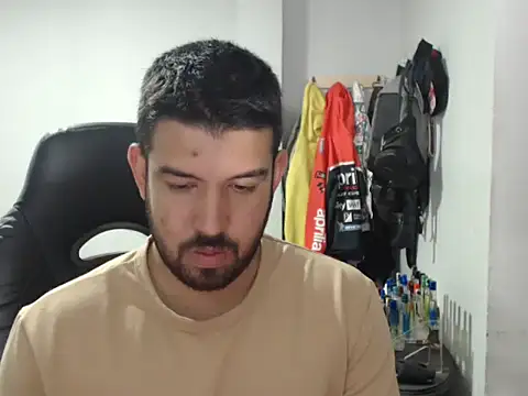 Axel11113 online show from 11/24/25, 01:49