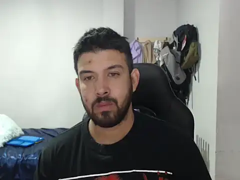 Axel11113 online show from 10/09/25, 04:02